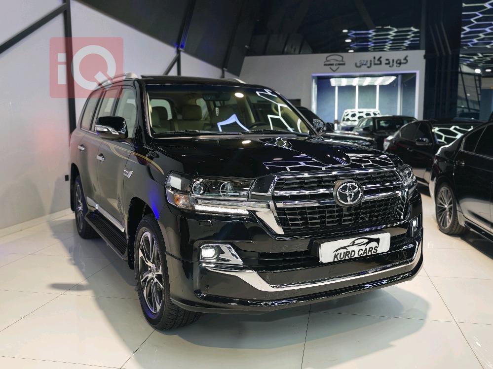 تويوتا لاندكروزر